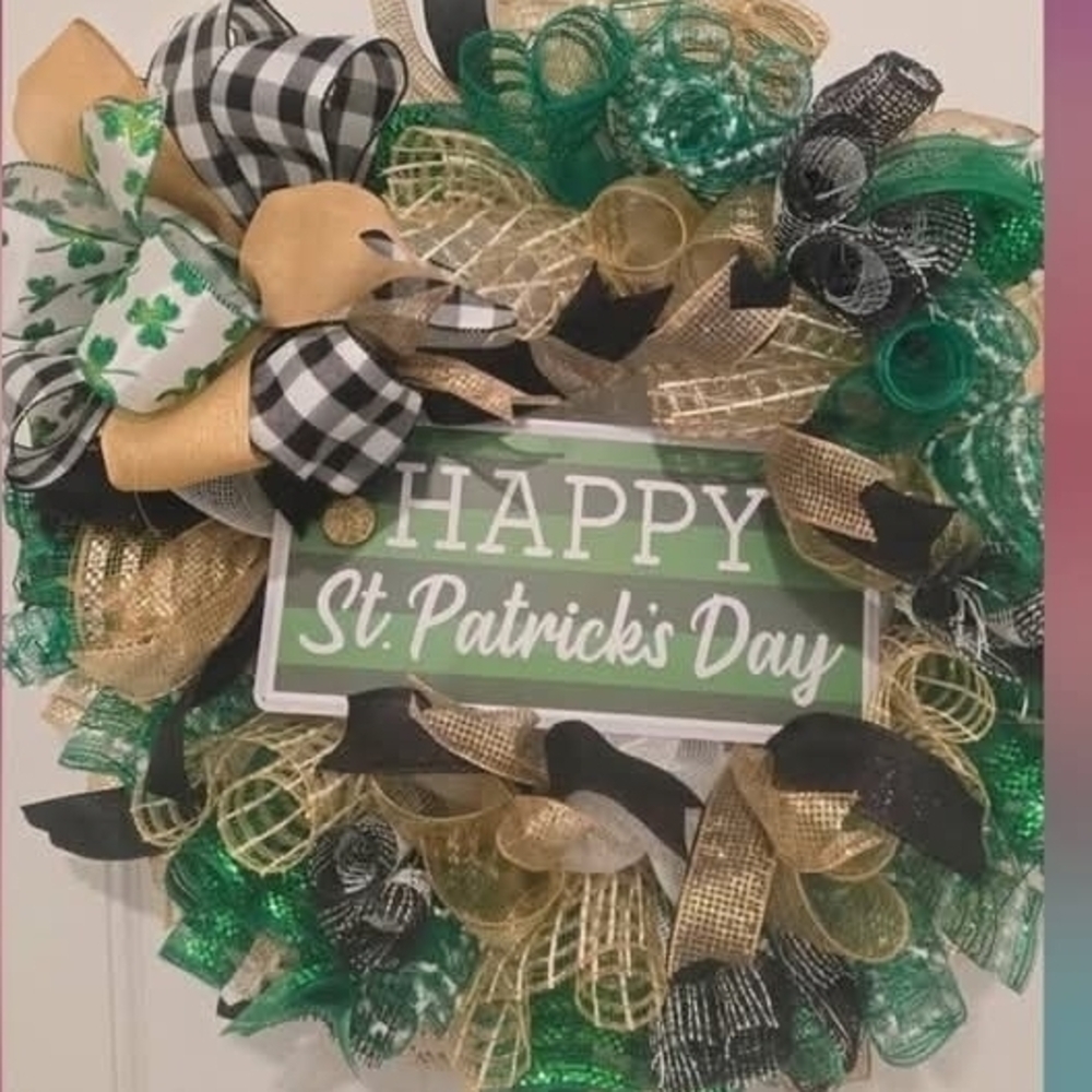 St. Patrick's Day Wreath with Green and Gold Accents